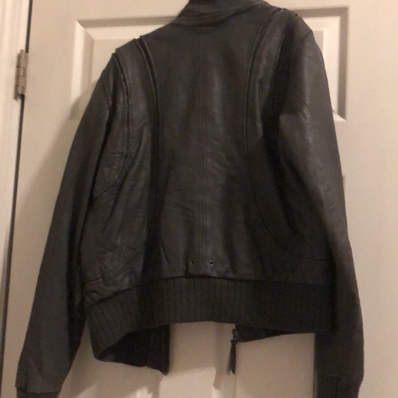 Jacket - Picture 5 of 6
